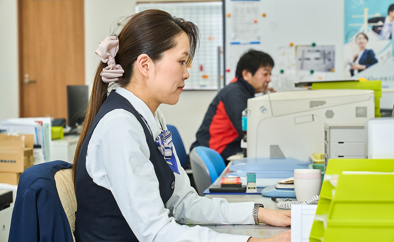 写真：事務職1