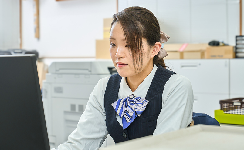 写真：事務職2